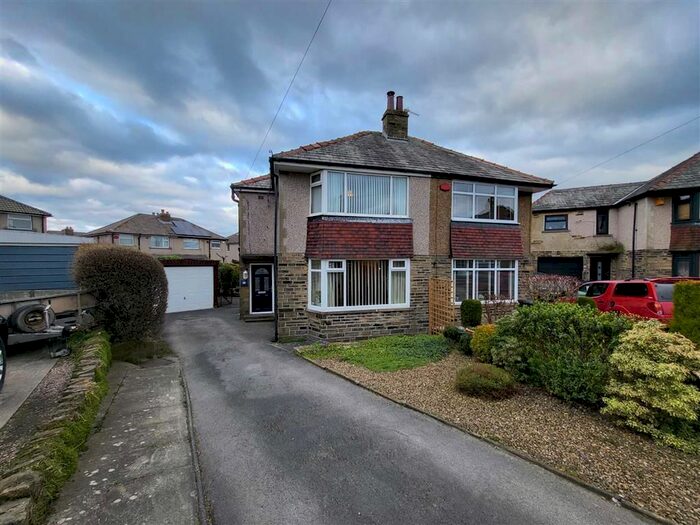 Houses for sale & to rent in HX3 7LA, Northowram And Shelf Halifax