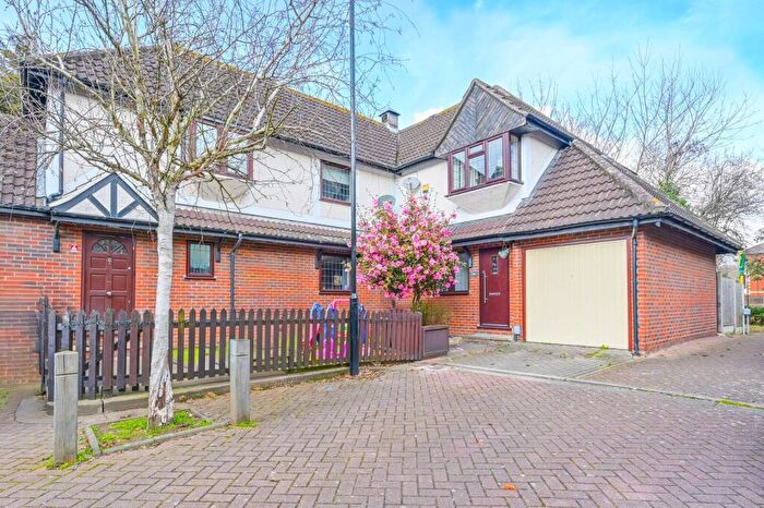 4 Bedroom House For Sale In Beacons Close, Beckton, London, E6
