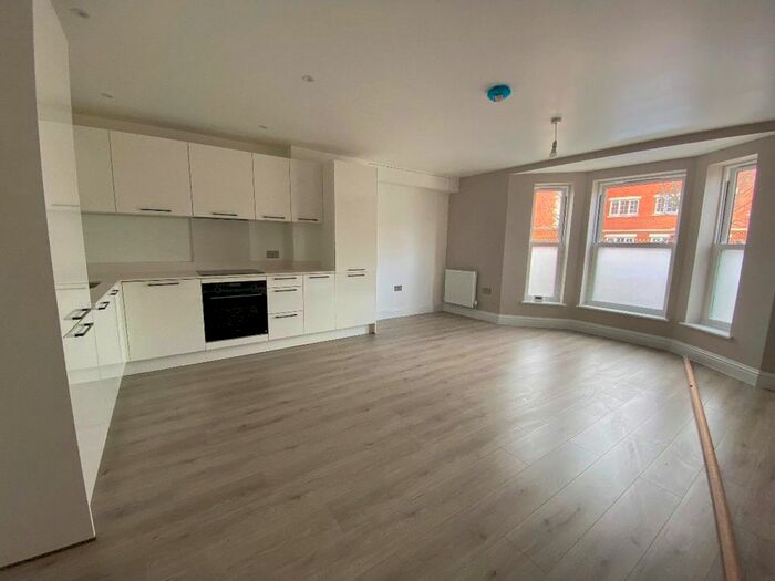 1 Bedroom Flat To Rent In Canbury Park Road, Kingston Upon Thames, KT2