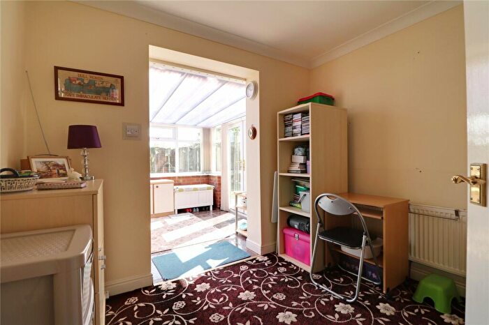 2 Bedroom Bungalow For Sale In Kingsdale, Scunthorpe, Lincolnshire, DN17