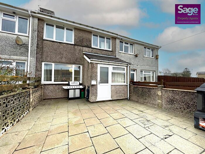 3 Bedroom Terraced House For Sale In Woodland View, Garndiffaith, NP4