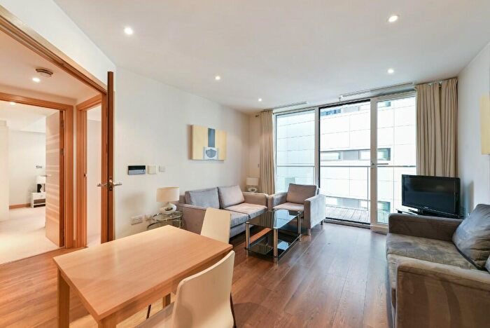 3 Bedroom Flat To Rent In Finchley Lane, London, NW4