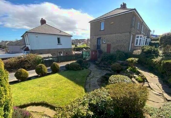 3 Bedroom End Of Terrace House To Rent In Blackmoorfoot Road, Crosland Moor, Huddersfield HD4