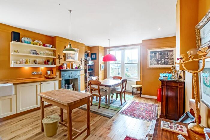 3 Bedroom Flat To Rent In Monson Road, Kensal Rise, London, NW10