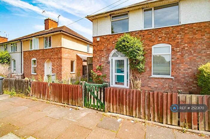 3 Bedroom Semi-Detached House To Rent In Fosse Road South, Leicester, LE3