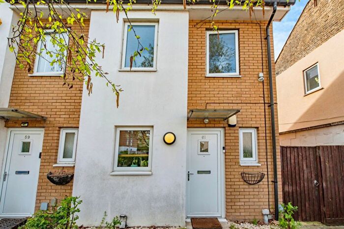 2 Bedroom End Terrace House For Sale In Saxton Close, Grays, RM17