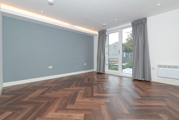 Studio To Rent In Cobbold Road, Leytonstone, E11