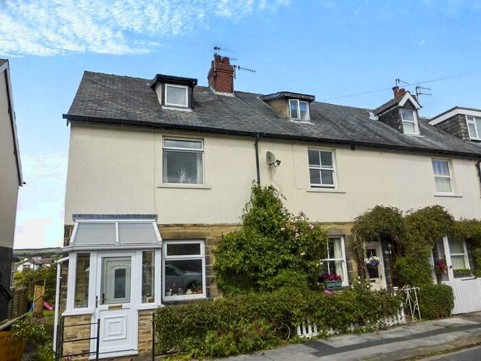 3 Bedroom End Of Terrace House To Rent In St Johns Road, Ilkley, LS29