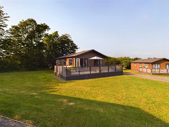 2 Bedroom Lodge For Sale In Otterham, Camelford, PL32