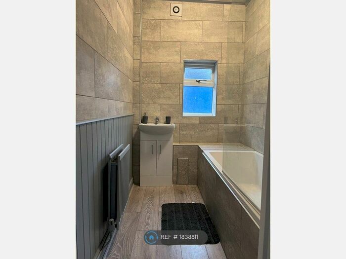 2 Bedroom Flat To Rent In Manchester Rd, Northwich, CW9