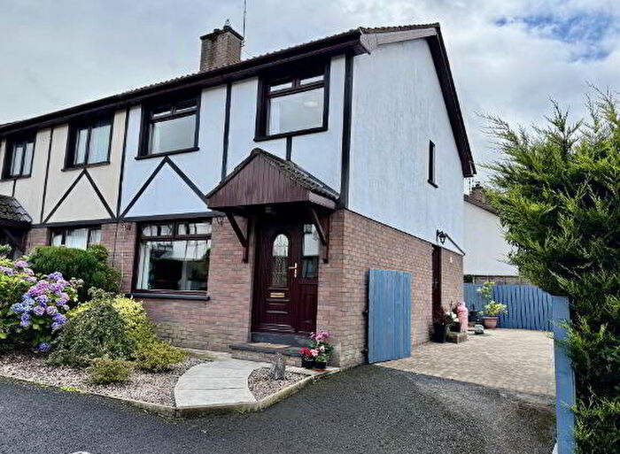 3 Bedroom TownHouse For Sale In Redwood Dale, Belfast, BT17