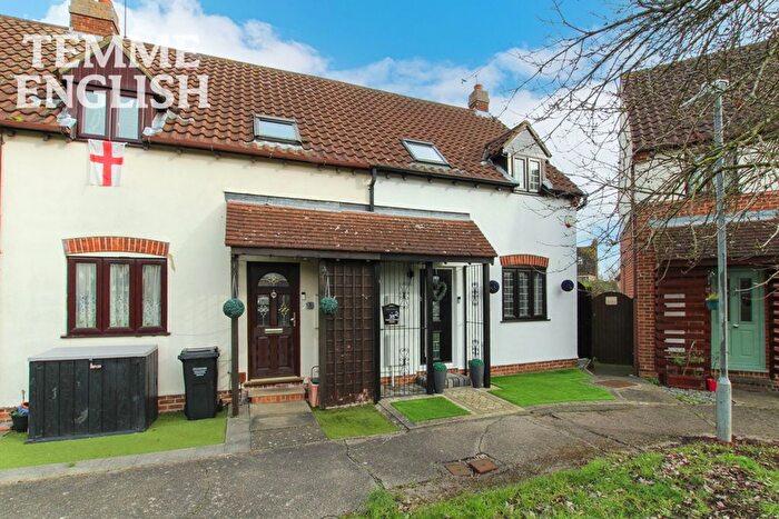 2 Bedroom End Of Terrace House For Sale In Heathercroft Road, Wickford, SS11