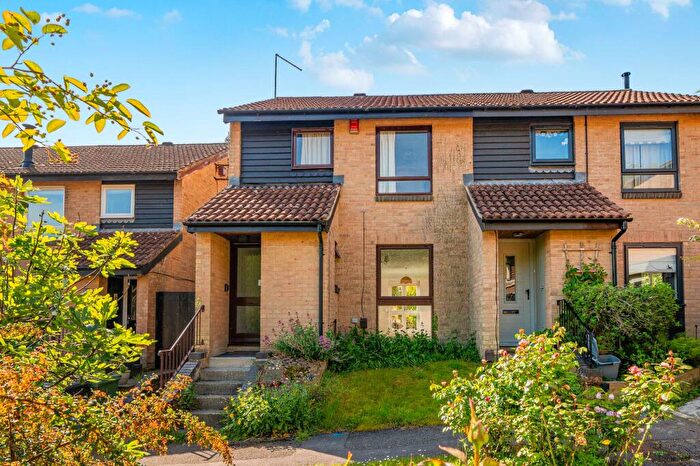 3 Bedroom Semi-Detached House For Sale In Harrow Down, Winchester, SO22
