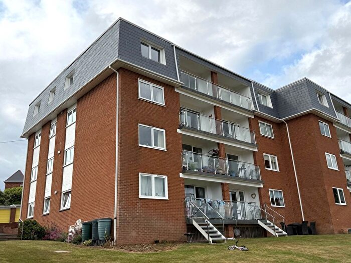 3 Bedroom Flat For Sale In Douglas Avenue, Exmouth, EX8