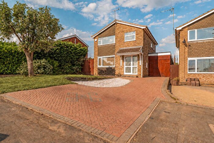 3 Bedroom Detached House For Sale In Derwent Close, Rugby, CV21