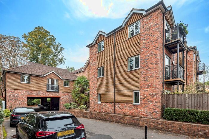 2 Bedroom Apartment To Rent In Boulters Court, Maidenhead, SL6