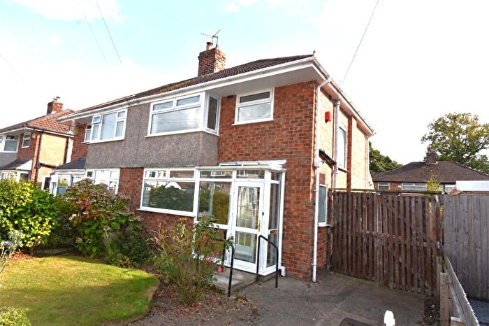 3 Bedroom Semi-Detached House To Rent In Holly Avenue, Bebington, Wirral, CH63