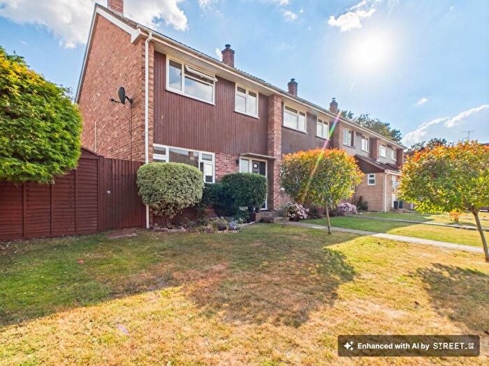 3 Bedroom End Of Terrace House For Sale In Thorneley Road, Kingsclere, RG20