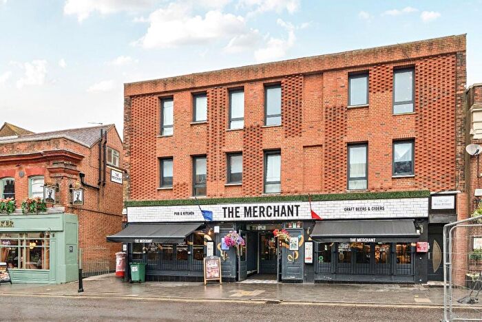 2 Bedroom Flat For Sale In Roth House, Brentwood, CM14