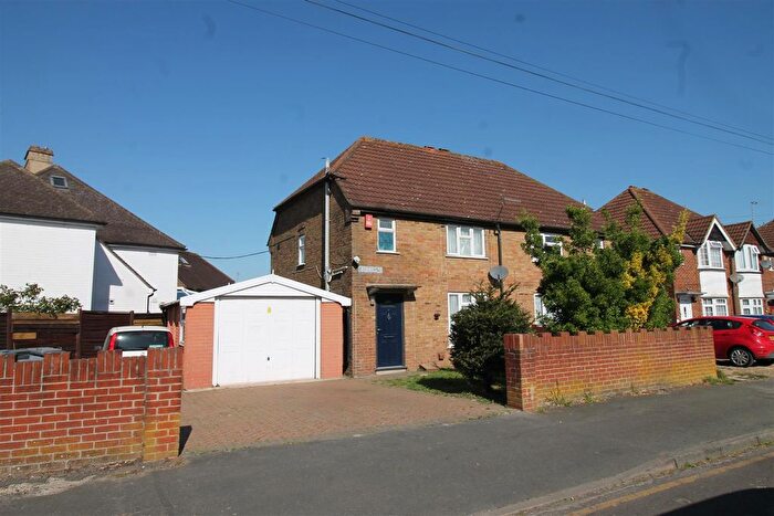 3 Bedroom Property For Sale In Rowliff Road, High Wycombe, HP12