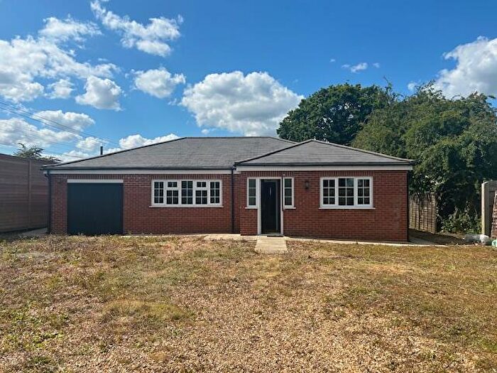 3 Bedroom Bungalow To Rent In Hurn Road, Peterborough, PE6