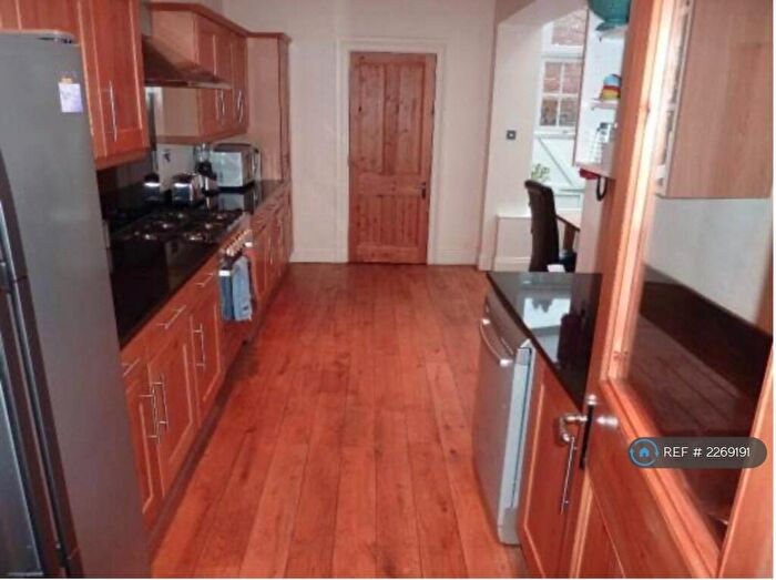 8 Bedroom Terraced House To Rent In Osborne Avenue, Newcastle Upon Tyne, NE2