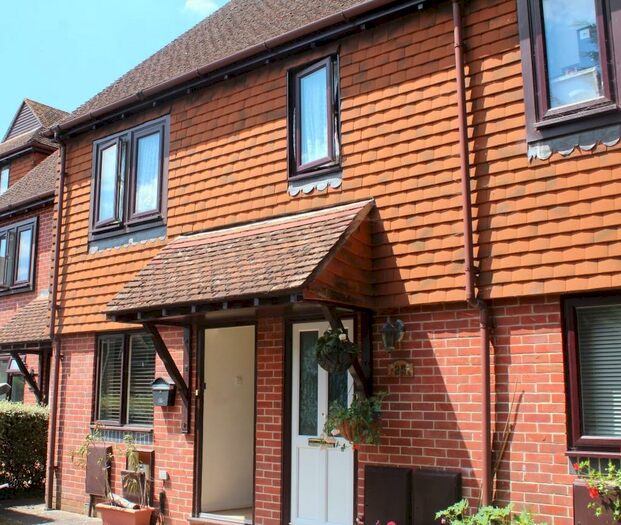 1 Bedroom Maisonette To Rent In Wey Road, Godalming, Surrey, GU7