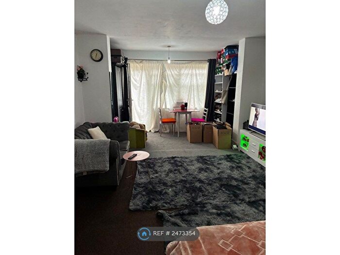 Studio To Rent In Mayfield Road, Birmingham, B13