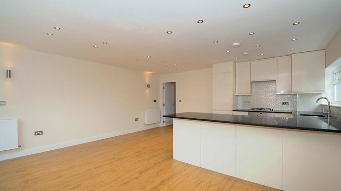 1 Bedroom Flat To Rent In Stanwell Road, Ashford, TW15