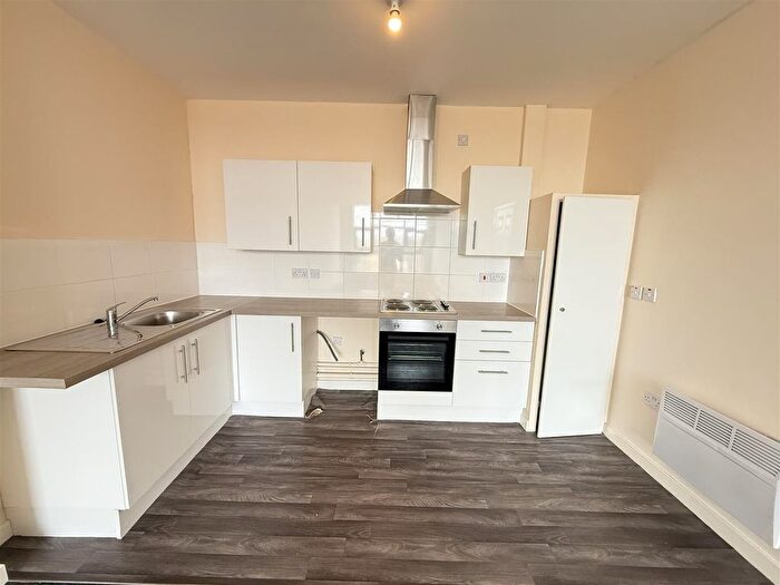 1 Bedroom Flat To Rent In Bull Street, West Bromwich, B70