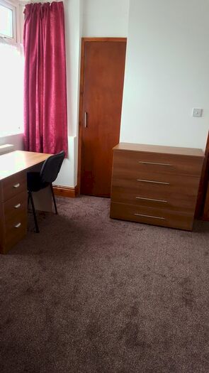 8 Bedroom Terraced House To Rent In Oak Tree Lane, Selly Oak B29