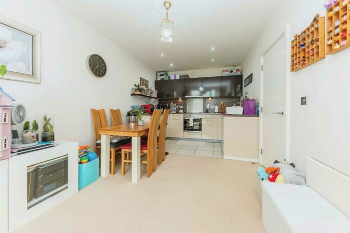 1 Bedroom Flat For Sale In Cotterells, Hemel Hempstead, HP1