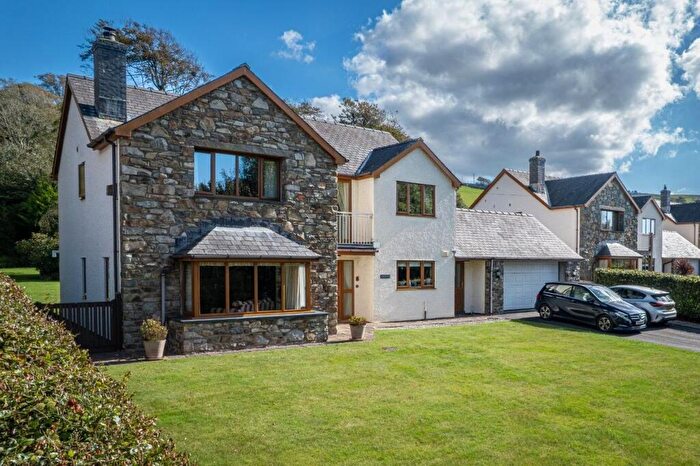 5 Bedroom Detached House For Sale In Coed Talon, Ffordd Y Crynwyr, Llwyngwril, LL37