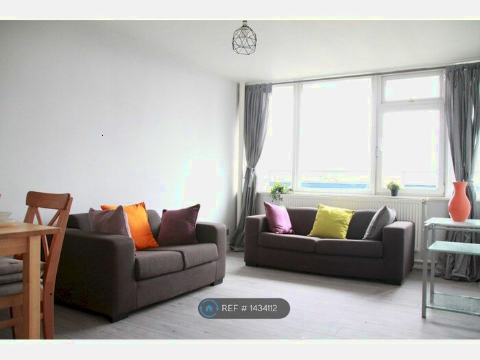 2 Bedroom Flat To Rent In Charles Square, London, N1