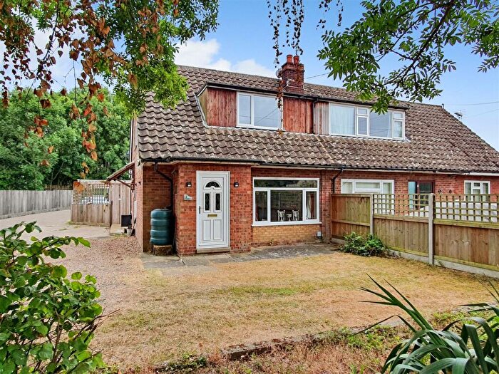 2 Bedroom Chalet For Sale In Denham Corner, Denham, IP21