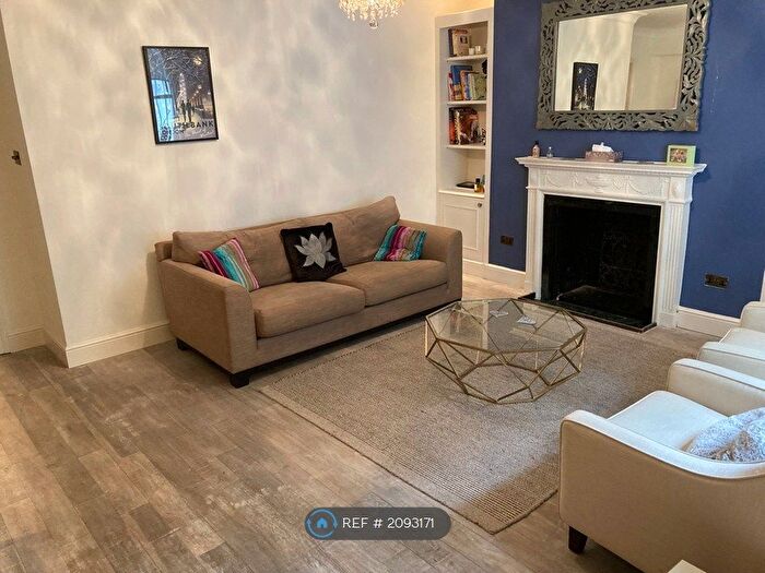 2 Bedroom Flat To Rent In Ladbroke Square, London, W11