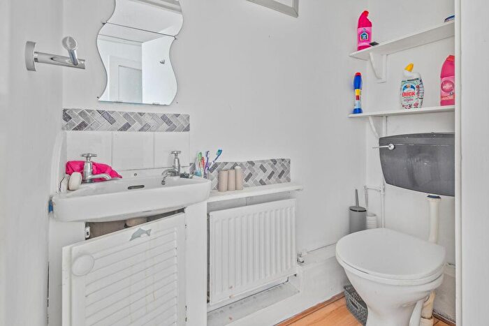 3 Bedroom End Of Terrace House For Sale In Balfour, Tamworth, B79