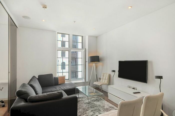 2 Bedroom Flat To Rent In Strand, London, WC2R