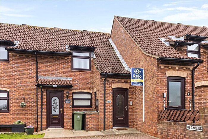 2 Bedroom Flat For Sale In Queens Court, Grimsby, N E Lincs, DN34