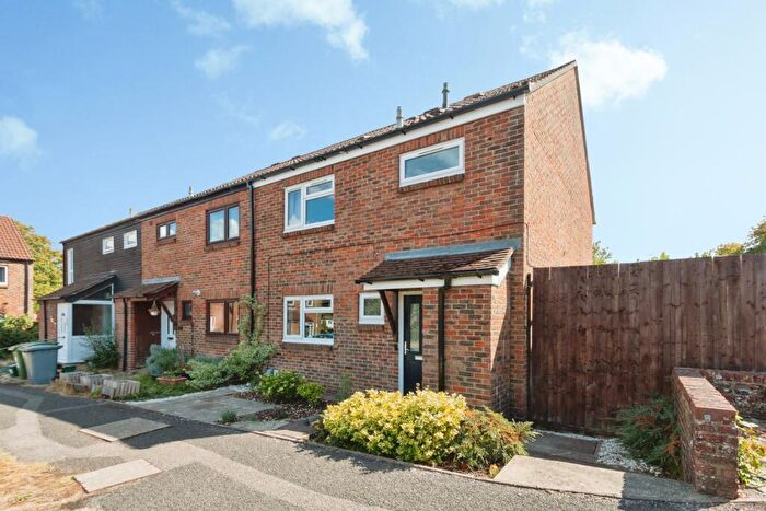 3 Bedroom End Of Terrace House For Sale In Copland Close, Basingstoke, Hampshire, RG22