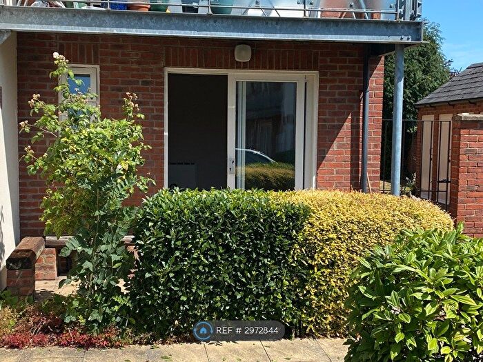 2 Bedroom Flat To Rent In Lowther St, York, YO31