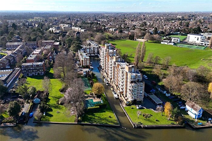 4 Bedroom Terraced House For Sale In Fairways, Teddington, TW11