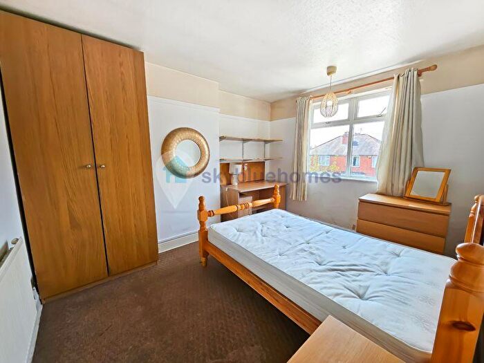 3 Bedroom Terraced House To Rent In Landseer Road, Leicester, LE2
