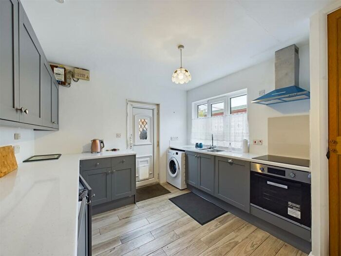2 Bedroom Bungalow For Sale In Horsebrook Park, Calne, SN11