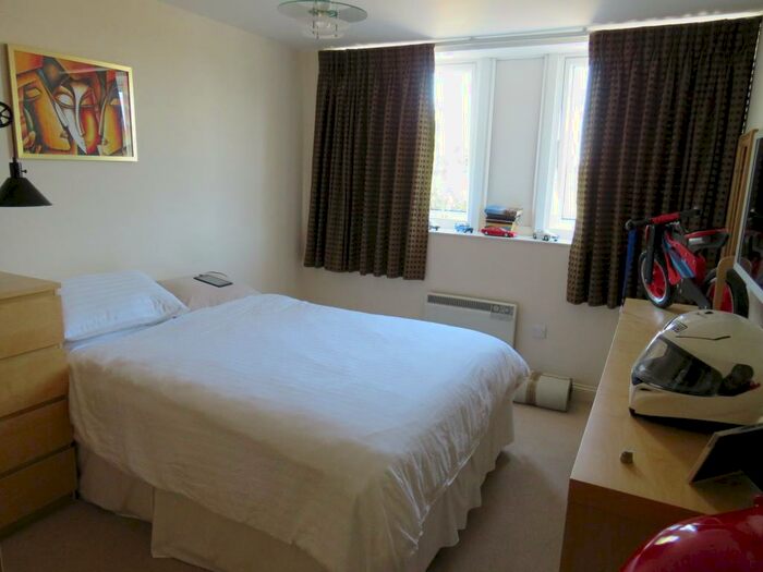 2 Bedroom Flat To Rent In Shoplands, Welwyn Garden City, AL8