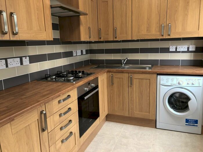 1 Bedroom Flat To Rent In Church Road, Hendon, NW4