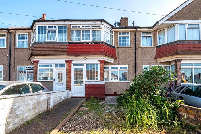 3 Bedroom Terraced House For Sale In Hallford Way, Dartford, Kent, DA1