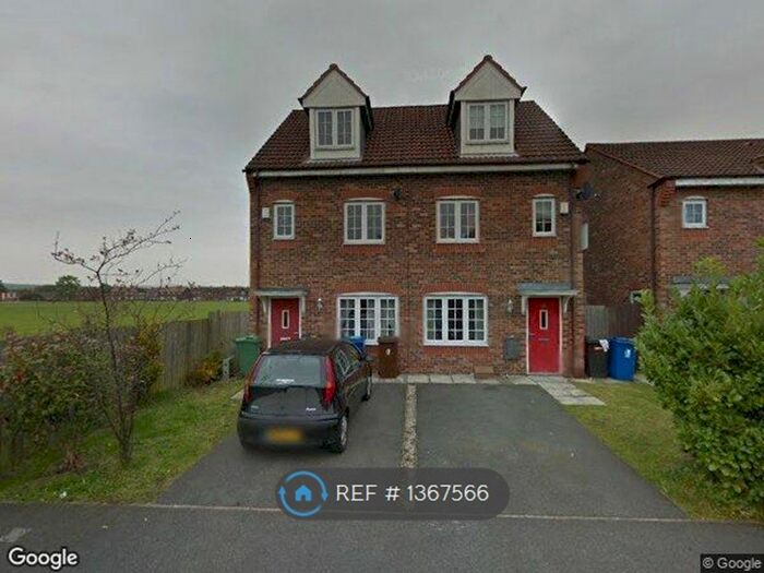 3 Bedroom Semi-Detached House To Rent In Reedsmere Close, Wigan, WN5