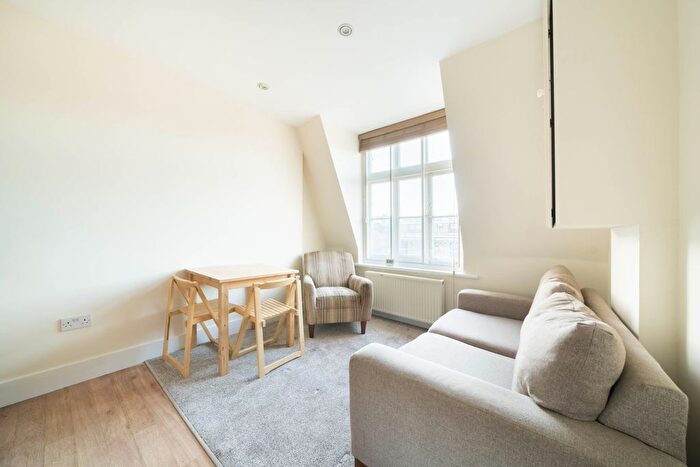 1 Bedroom Flat To Rent In Fulham Park Gardens, London, SW6