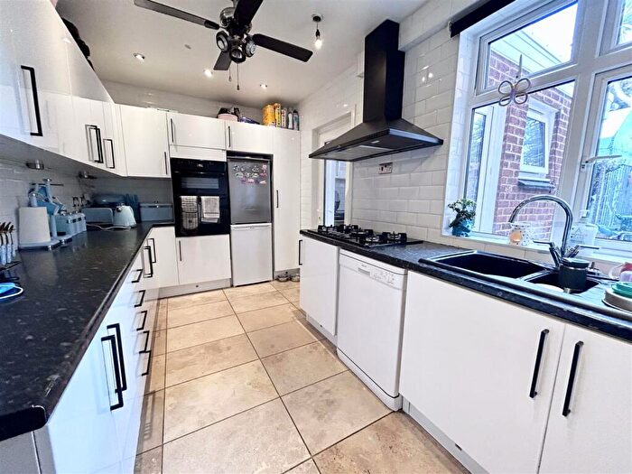 4 Bedroom Semi-Detached House For Sale In Parkhurst Road, Newport, PO30